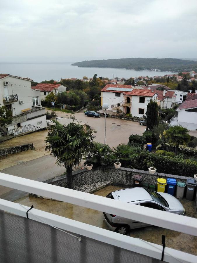 Apartments With A Parking Space Njivice, Krk - 15904 Exterior foto