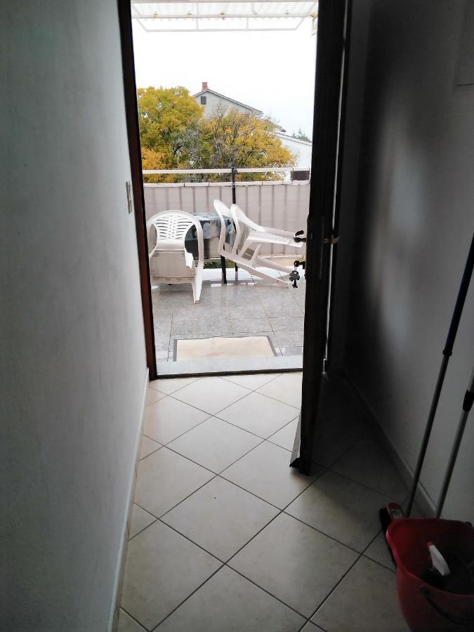 Apartments With A Parking Space Njivice, Krk - 15904 Exterior foto